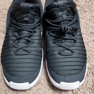 Mens jordan flight 10